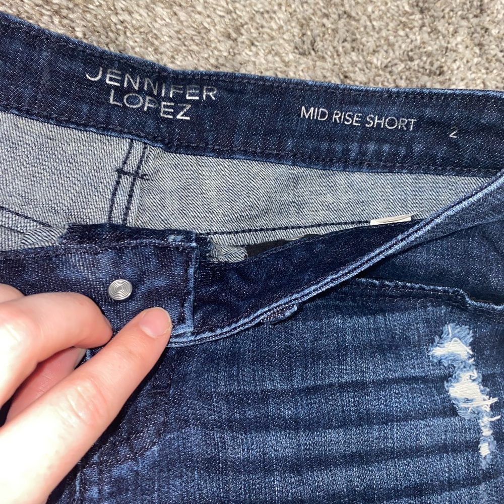 Jennifer Lopez Mid Rise Short - Picture 2 of 3